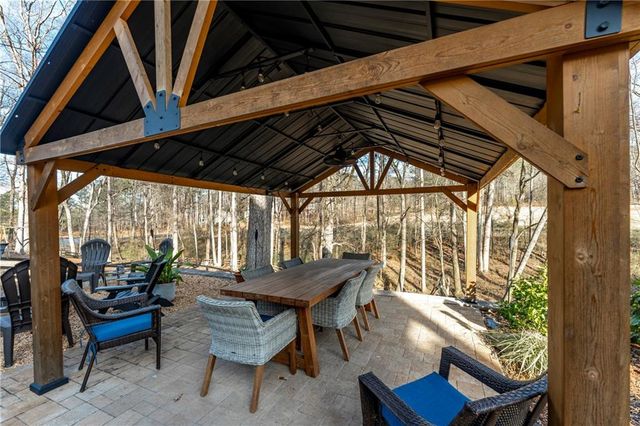 4093 Hickory Fairway Drive, Woodstock, GA 30188