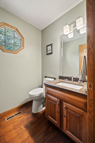 1770 PLUM TREE Road, Bettendorf, IA 52722