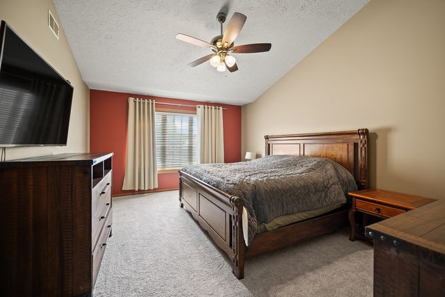 1770 PLUM TREE Road, Bettendorf, IA 52722