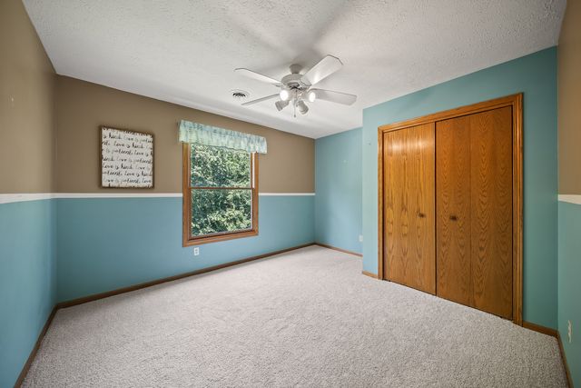 1770 PLUM TREE Road, Bettendorf, IA 52722