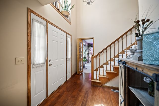 1770 PLUM TREE Road, Bettendorf, IA 52722