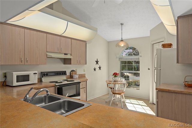 827 Inverie Court, Inverness, FL 34453