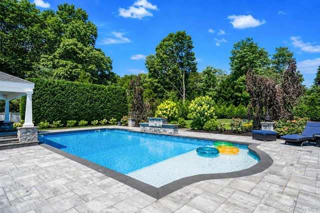 299 Patchogue Yaphank Road, East Patchogue, NY 11772