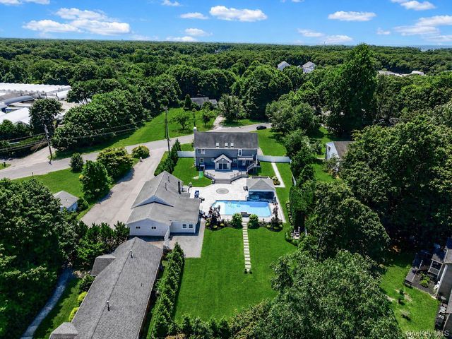 299 Patchogue Yaphank Road, East Patchogue, NY 11772