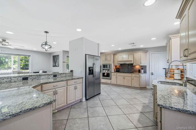 299 Patchogue Yaphank Road, East Patchogue, NY 11772
