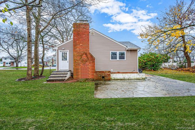 1316 6th Street, West Babylon, NY 11704