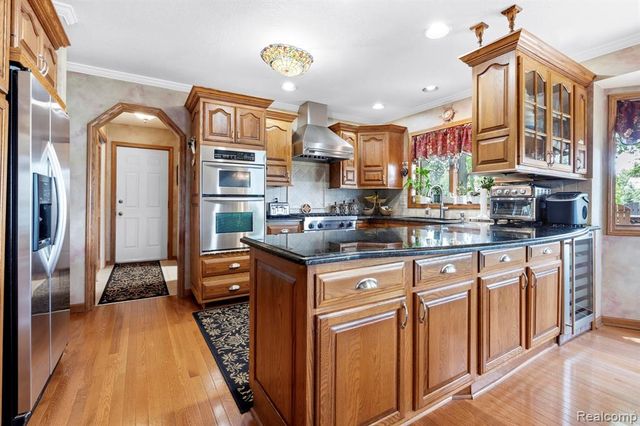 10601 Brodhead Road, Grosse Ile, MI 48138