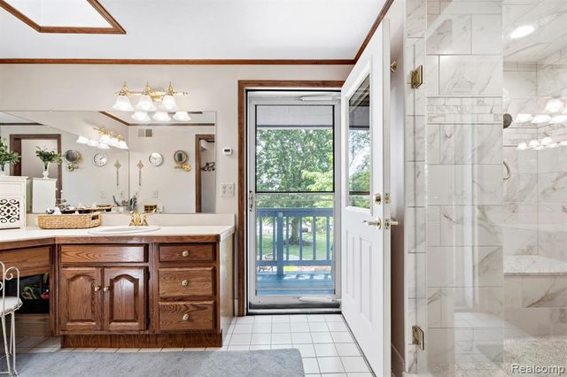10601 Brodhead Road, Grosse Ile, MI 48138