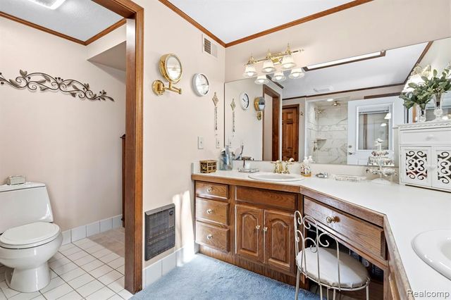 10601 Brodhead Road, Grosse Ile, MI 48138