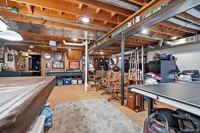 10601 Brodhead Road, Grosse Ile, MI 48138