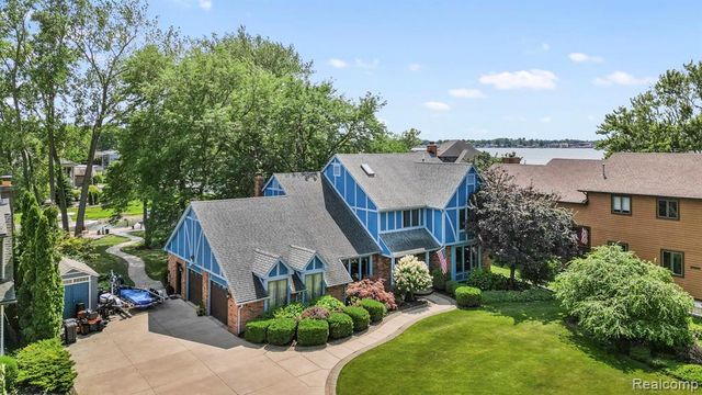 10601 Brodhead Road, Grosse Ile, MI 48138