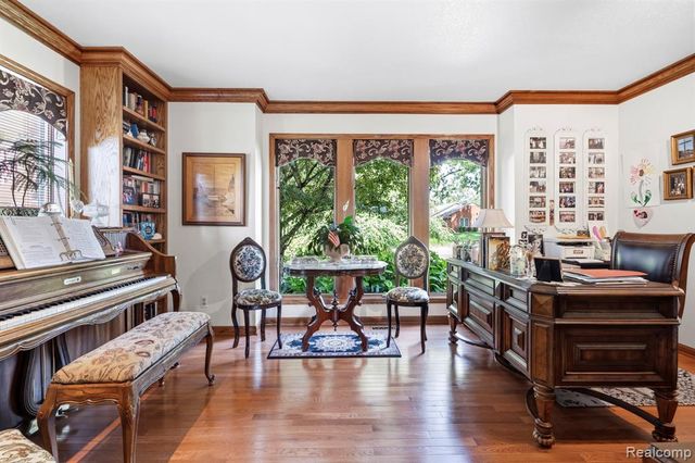 10601 Brodhead Road, Grosse Ile, MI 48138