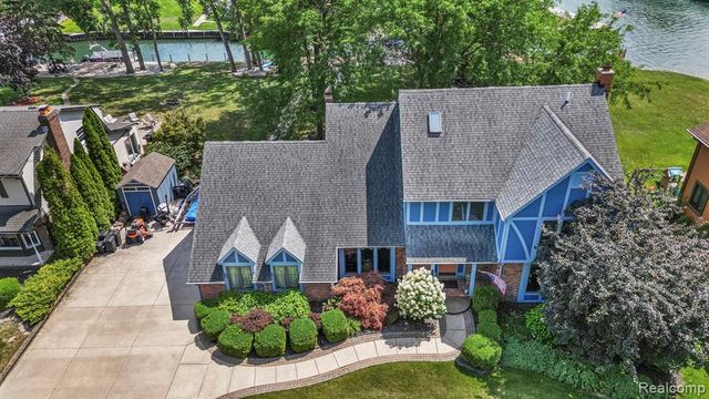 10601 Brodhead Road, Grosse Ile, MI 48138
