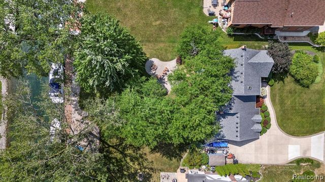 10601 Brodhead Road, Grosse Ile, MI 48138
