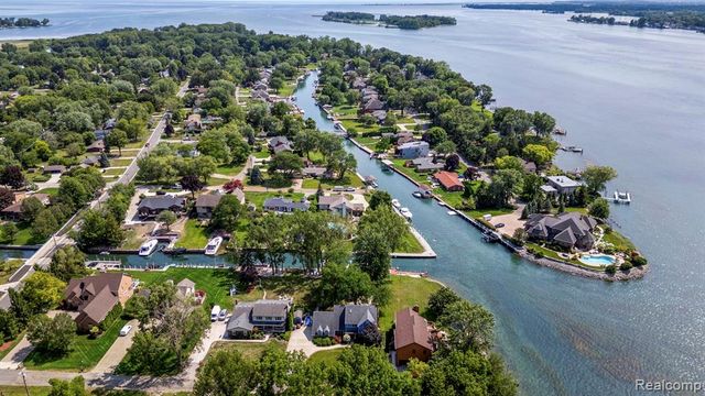 10601 Brodhead Road, Grosse Ile, MI 48138