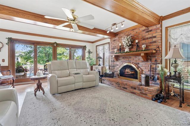 10601 Brodhead Road, Grosse Ile, MI 48138