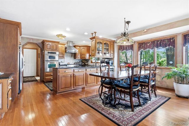 10601 Brodhead Road, Grosse Ile, MI 48138