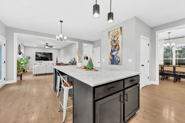 4032 Chapel Hill Rd, Clarksville, TN 37040