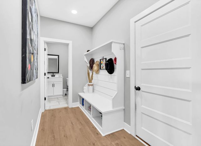 4032 Chapel Hill Rd, Clarksville, TN 37040