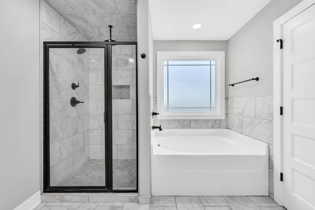 4032 Chapel Hill Rd, Clarksville, TN 37040