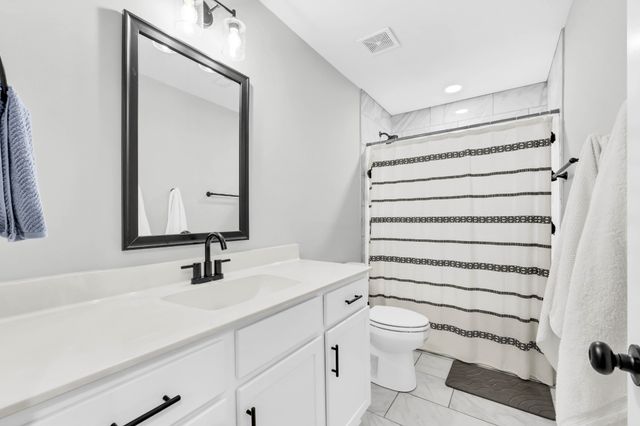 4032 Chapel Hill Rd, Clarksville, TN 37040