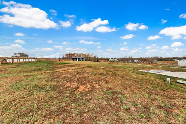 4032 Chapel Hill Rd, Clarksville, TN 37040