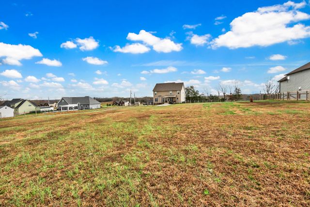 4032 Chapel Hill Rd, Clarksville, TN 37040