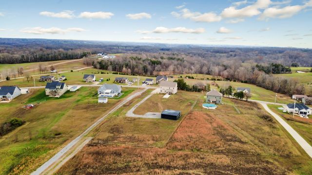 4032 Chapel Hill Rd, Clarksville, TN 37040