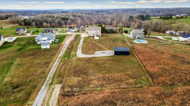 4032 Chapel Hill Rd, Clarksville, TN 37040