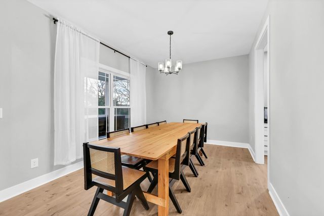 4032 Chapel Hill Rd, Clarksville, TN 37040