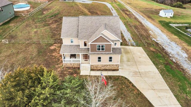 4032 Chapel Hill Rd, Clarksville, TN 37040