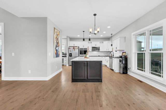 4032 Chapel Hill Rd, Clarksville, TN 37040