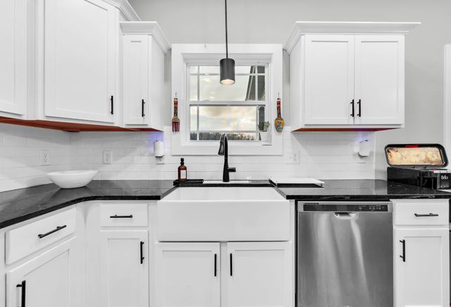 4032 Chapel Hill Rd, Clarksville, TN 37040