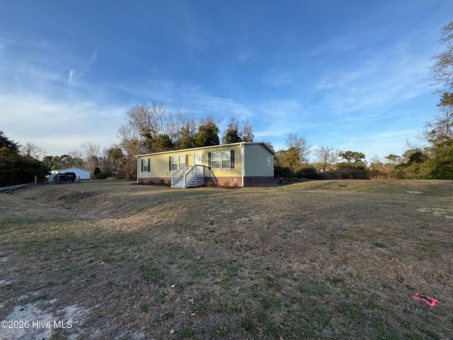 113 Moores Landing Road, Hampstead, NC 28443