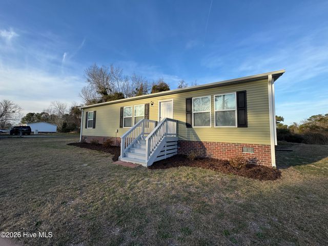 113 Moores Landing Road, Hampstead, NC 28443