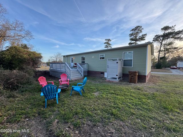 113 Moores Landing Road, Hampstead, NC 28443
