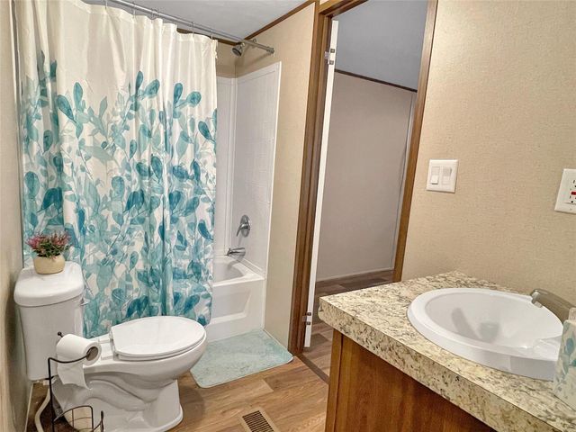 228 Bluejay Drive, Brookeland, TX 75931