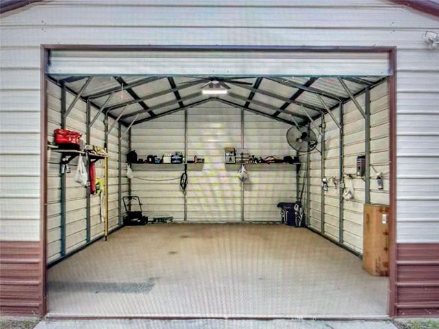 228 Bluejay Drive, Brookeland, TX 75931