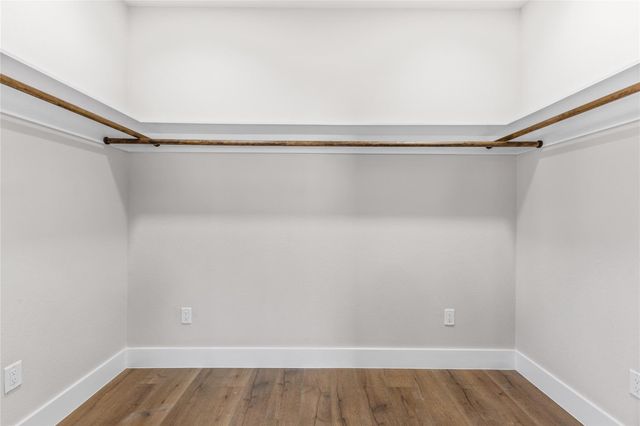 2398 Valley Drive, Brenham, TX 77833