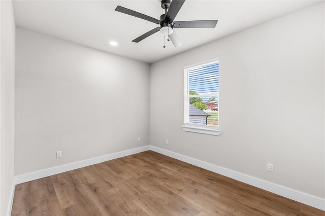 2398 Valley Drive, Brenham, TX 77833