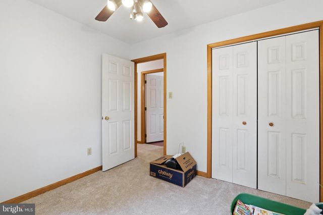 225 MOUNTAIN VIEW DR, Harpers Ferry, WV 25425