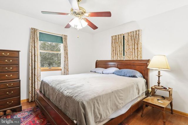 225 MOUNTAIN VIEW DR, Harpers Ferry, WV 25425