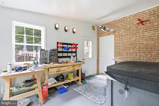 225 MOUNTAIN VIEW DR, Harpers Ferry, WV 25425