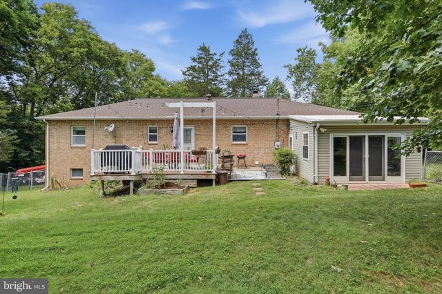 225 MOUNTAIN VIEW DR, Harpers Ferry, WV 25425