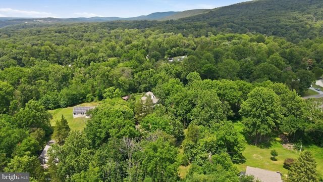 225 MOUNTAIN VIEW DR, Harpers Ferry, WV 25425