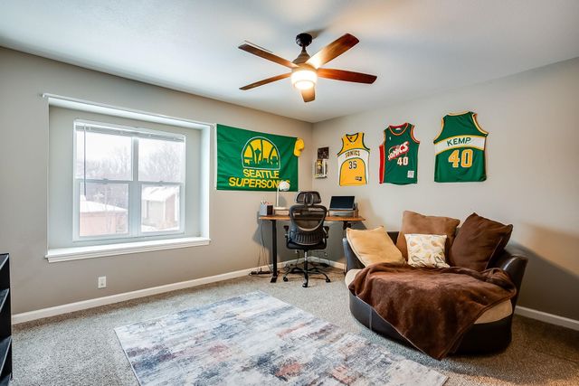 1319 E Warren Ave, Derby, KS 67037