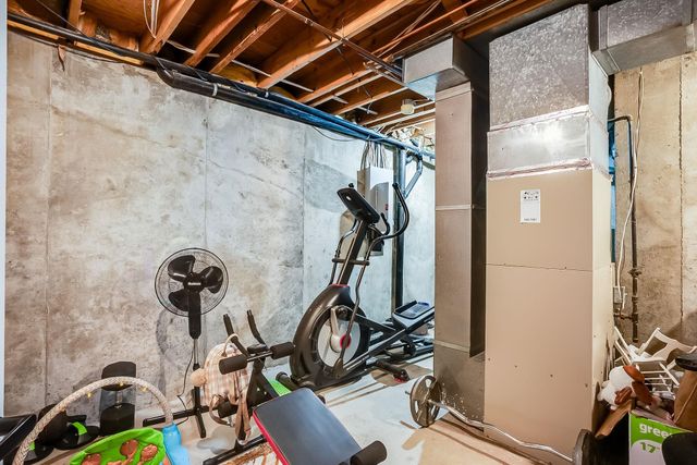 1319 E Warren Ave, Derby, KS 67037