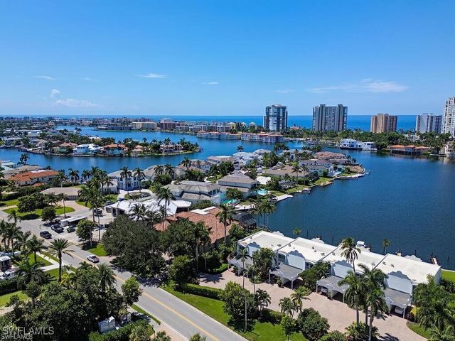 4051 Crayton RD 4051, Naples, FL 34103