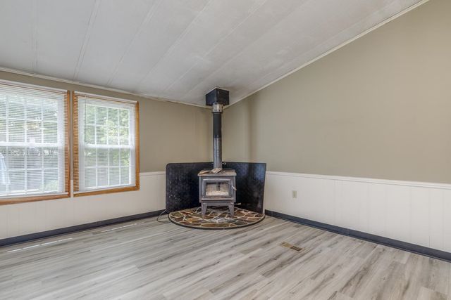 160 Redwood Drive, Loudon, NH 03307