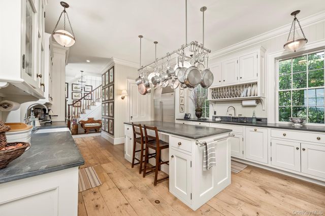 199 Eichybush Road, Kinderhook, NY 12106